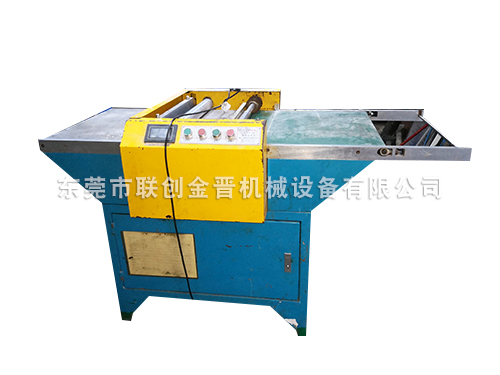 二手?jǐn)?shù)控硅膠切料機(jī)（冠力）