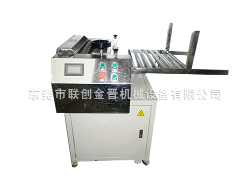 二手?jǐn)?shù)控硅膠切料機(jī)（聚群）